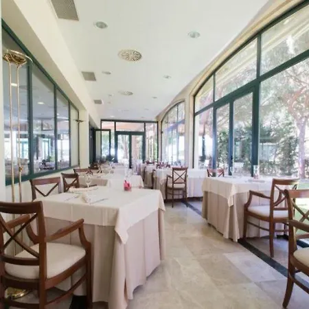 Hotel Hipocrates Curhotel 4*