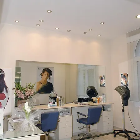 Отель Hipocrates Curhotel 4*