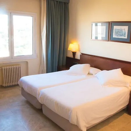 Отель Hipocrates Curhotel